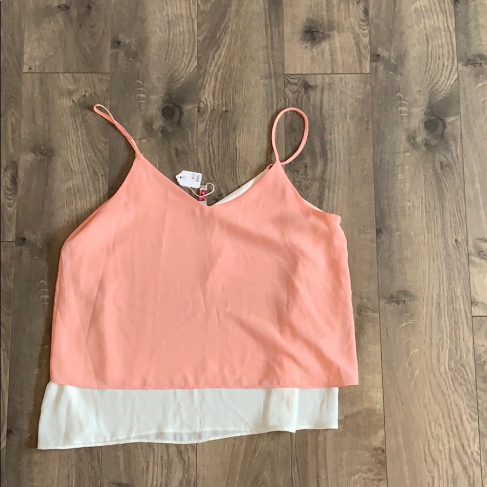 Flowy tank